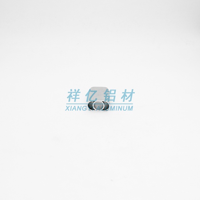 鋁合金橢圓形掛衣通桿型材2